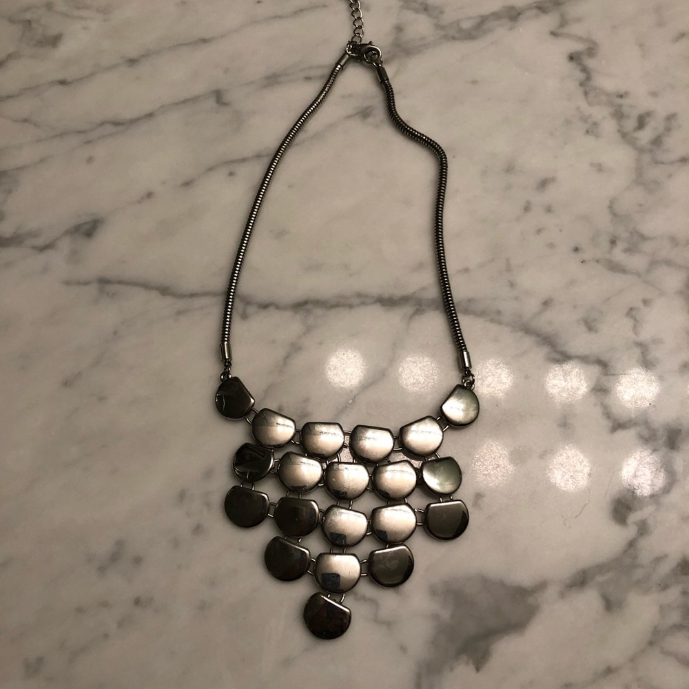 The Limited silver necklace.